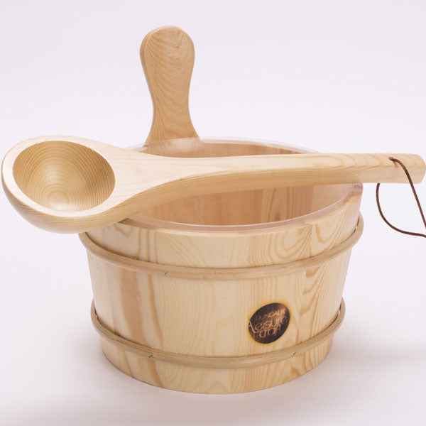 Dundalk LeisureCraft Wooden Bucket & Ladle BL01